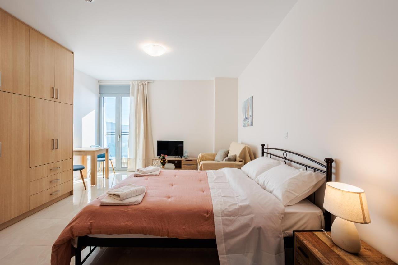 Georgia Seaview Apartment B2 Kalamáta Buitenkant foto
